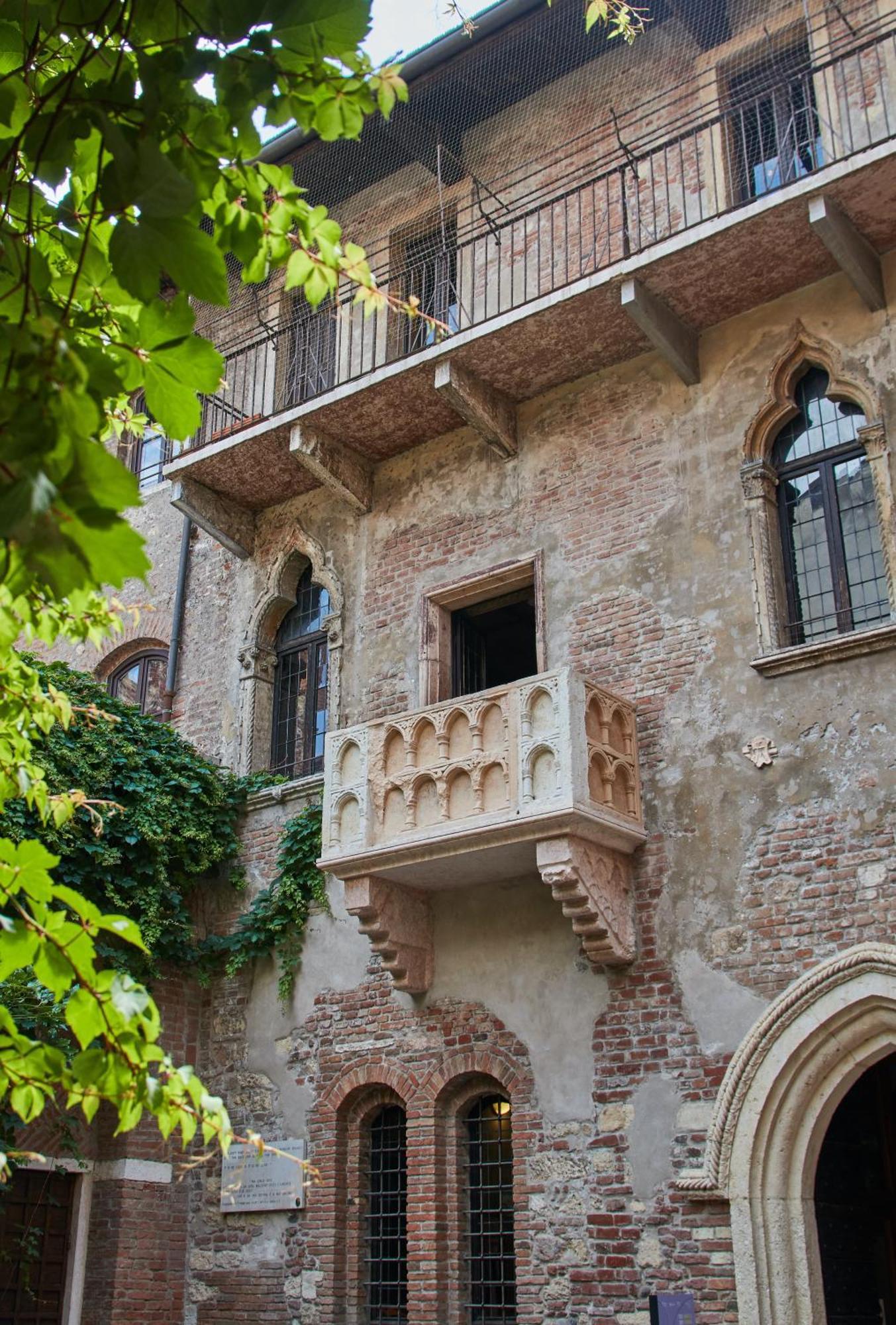 Corso Cavour Luxury Apartment Verona Exterior foto